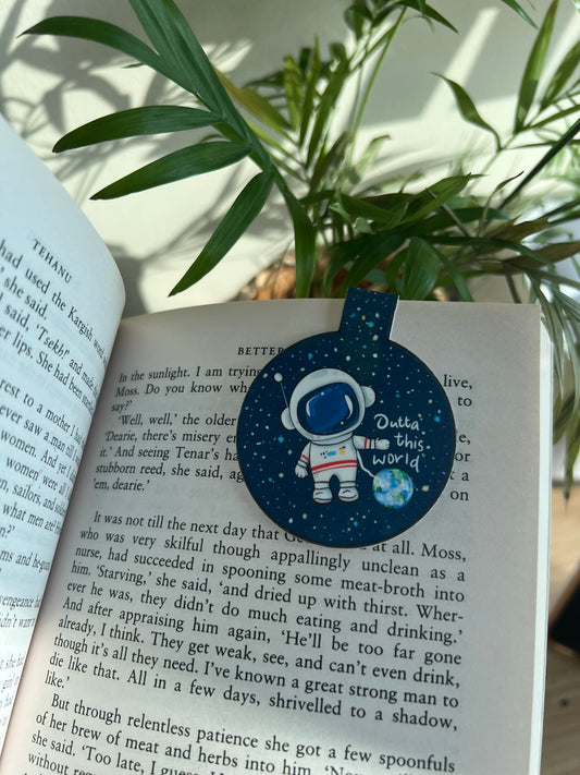 Out of this world Magnetic bookmark Astronaut